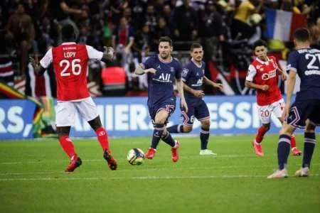 Messi debutó en el PSG