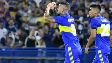 A qué hora juega Boca