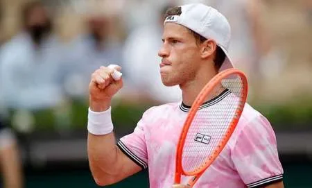 El Peque Schwartzman accedió a los octavos de final de Roland Garros