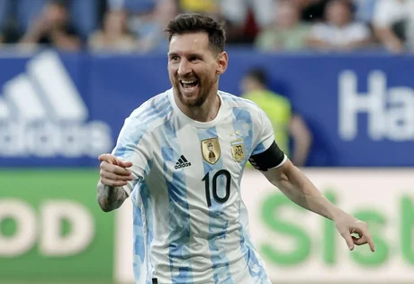 Argentina goleó a Estonia con un Messi récord