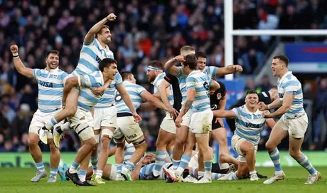 Los Pumas consiguieron una victoria frente a Inglaterra luego de 13 años