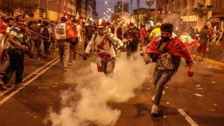 Problemas en Perú: 17 muertos en una jornada de protesta