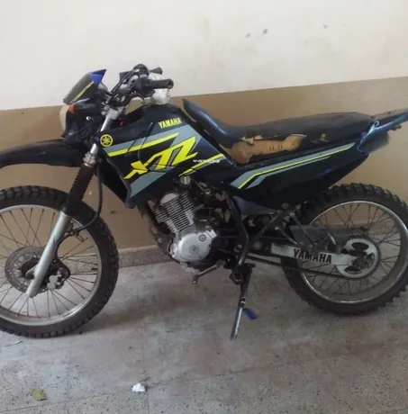 Recuperan tres motocicletas robadas y secuestran más de 400 dosis de droga