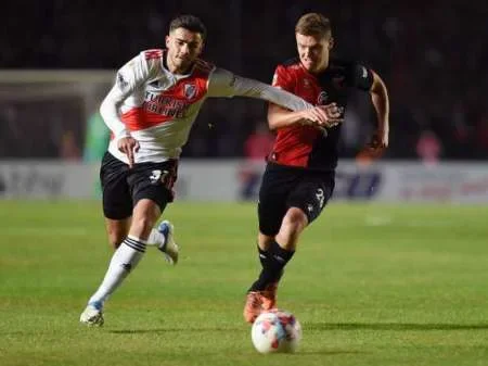 A qué hora juega River