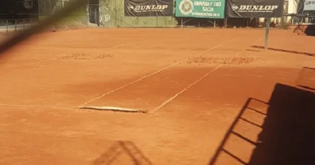 Miguel Hadad sobre las canchas de tenis de GyT: “Quizás es cortarse un dedo para salvar una mano”