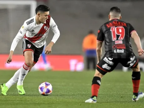 A qué hora juega River