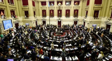 Senadores demoran la ley de alquileres e inquilinos le piden a Fernández que extienda contratos por decreto