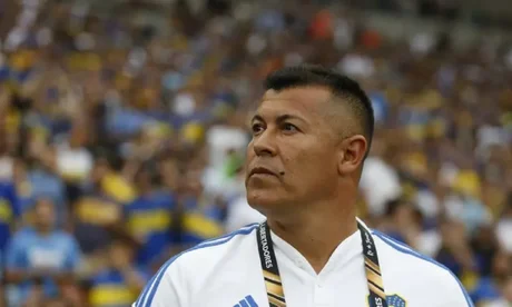 Almirón renunció como técnico de Boca