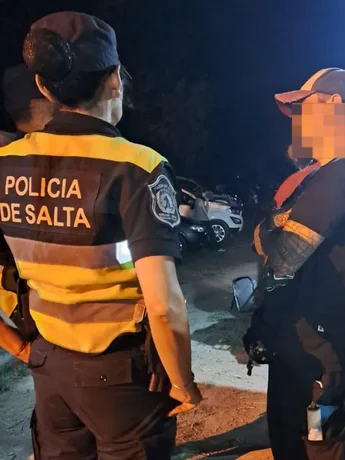 Clausuraron una fiesta clandestina con más de 100 personas