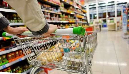 Supermercados de todo el país aplicarán descuentos en 20 productos de la canasta básica