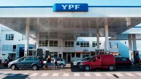 YPF todavía no subió el precio a los combustibles