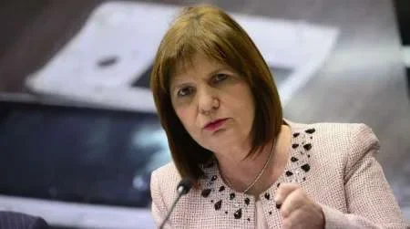 Bullrich desafía a Moyano, y le advierte que harán cumplir el protocolo