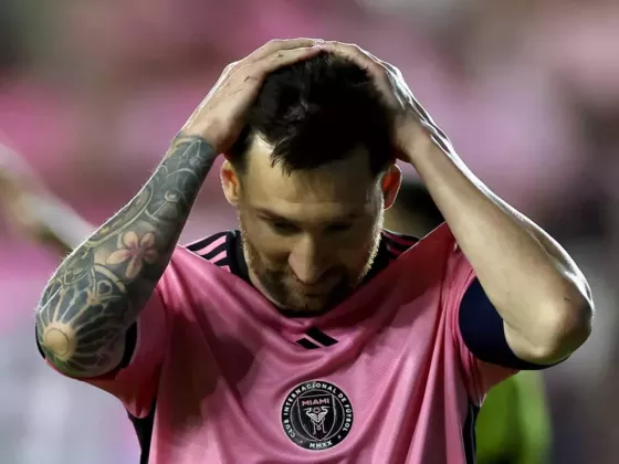 Messi tiene una sobrecarga y está en duda para la Selección