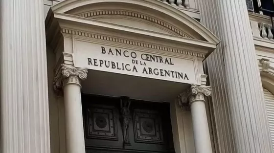 El Banco Central bajó nuevamente las tasas de los plazos fijos y la lleva al 70%