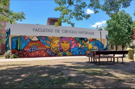 Boleto gratuito: Autoridades de la facultad de Naturales acompañan a los alumnos que perdieron el beneficio