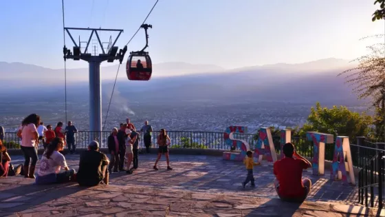 El Teleférico San Bernardo lanza la "Promo Salteños"