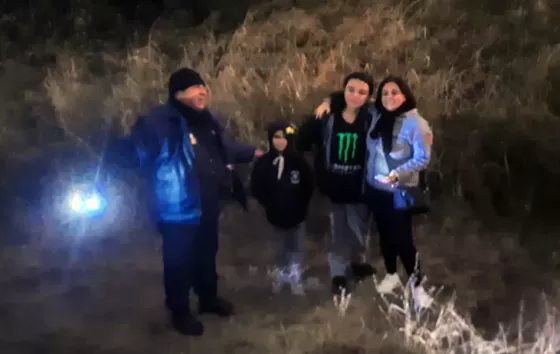 Rescataron a una familia de turistas que se había perdido en el cerro Ala Delta