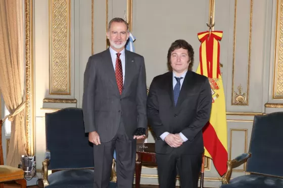 Por el conflicto con el mandatario español, Javier Milei no podrá reunirse con el rey Felipe VI