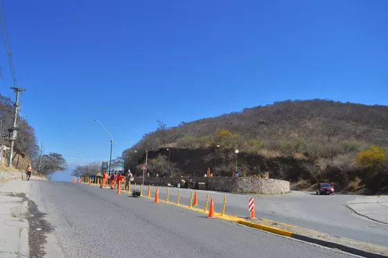 Construirán un camino alternativo para el descenso de vehículos del Cerro San Bernardo
