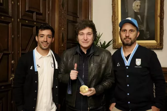 Javier Milei recibió al campeón olímpico en BMX "Maligno" Torres en la Casa Rosada