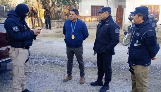 Se realizaron siete allanamientos y se detuvieron a seis personas en el barrio Solís Pizarro