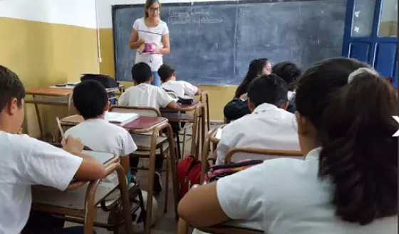 Algunos docentes de Salta están felices: suspenden el pago de ganancias