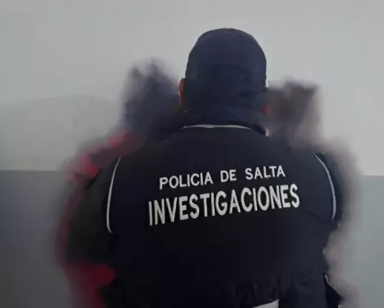 Detienen a una banda que se dedicaba a robar baterías de autos en Salta