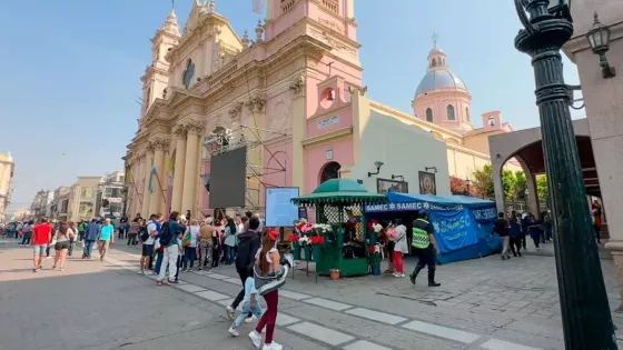 Atienden a más de 500 peregrinos por día en los puestos de salud de la Catedral