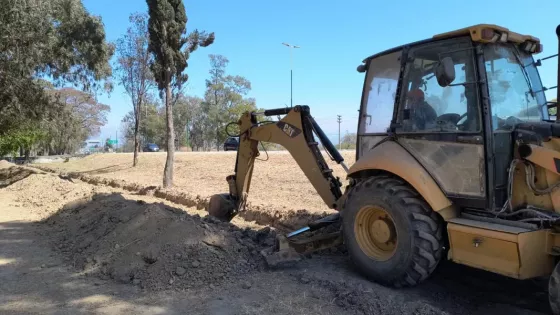 Para evitar inundaciones, restaurarán el canal pluvial de avenida Banchik