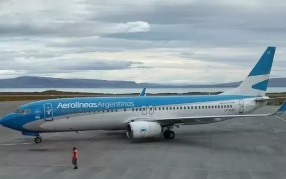 La Justicia ordenó reincorporar a tres pilotos que habían sido echados de Aerolíneas Argentinas