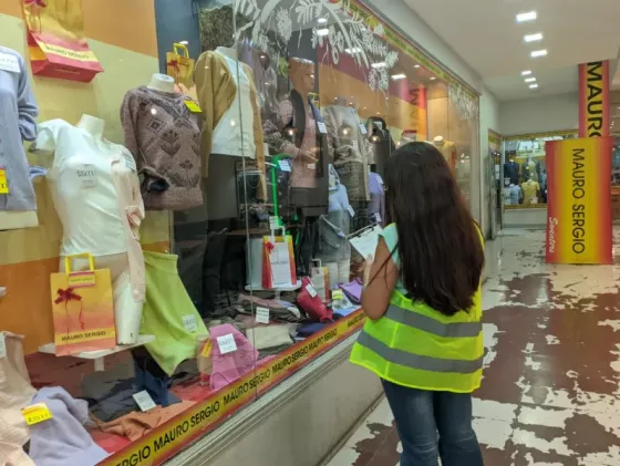 Por el día de la madre, Defensa del Consumidor profundizó los controles en locales comerciales