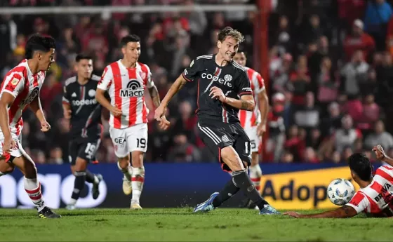 A qué hora juega River