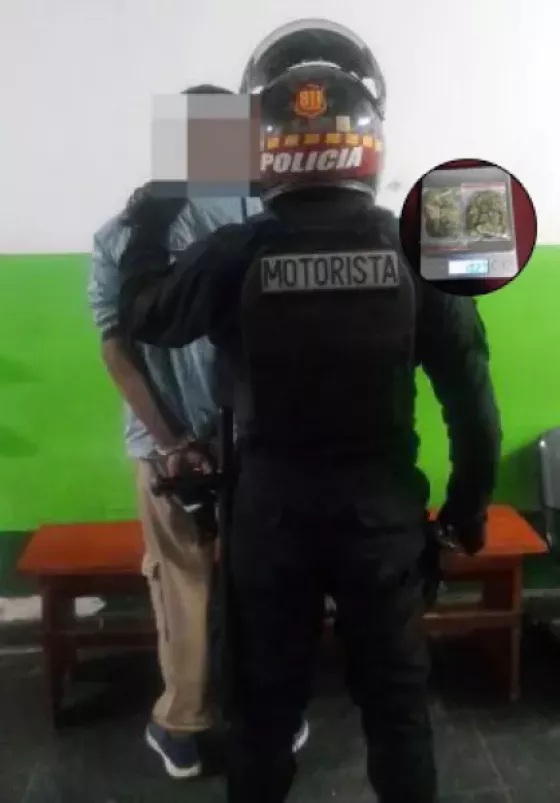 Detuvieron a un joven con varios envoltorios de droga